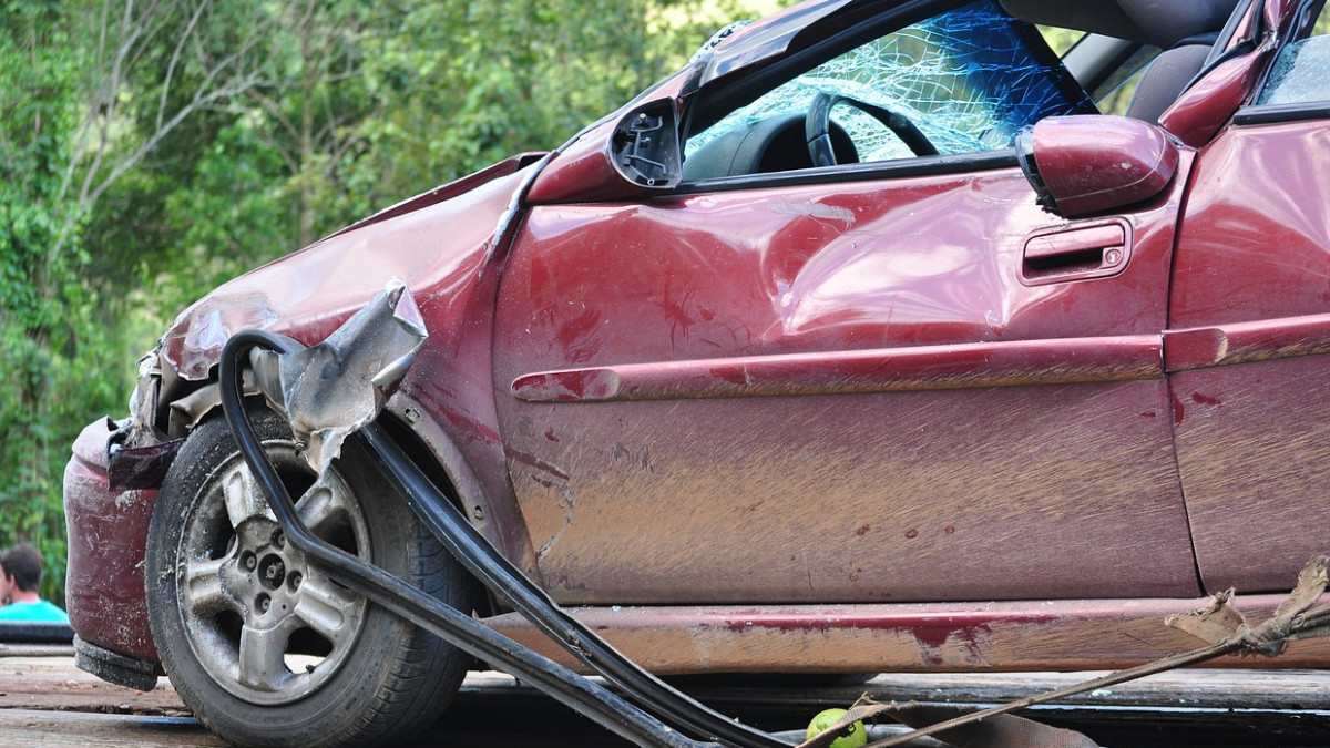 Двама шофьори на леки автомобили са загинали при тежка катастрофа край Шумен