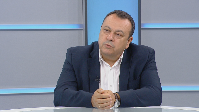 Хамид Хамид иска оставката на двама министри: Адвокати на "Лукойл"