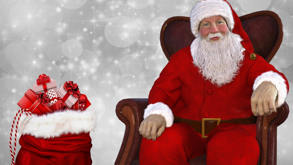 Дядо Коледа пристига с колата на Джеймс Бонд в Димитровград