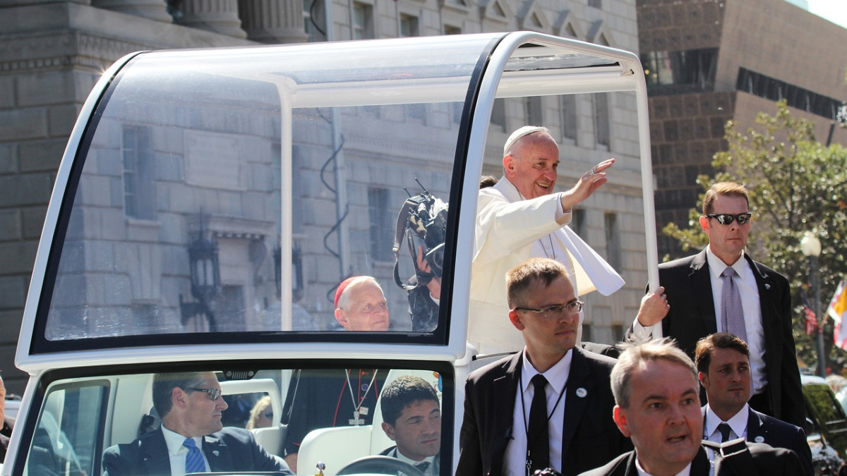 Ватикана потвърди забраната католици да стават масони. Несъвместими са