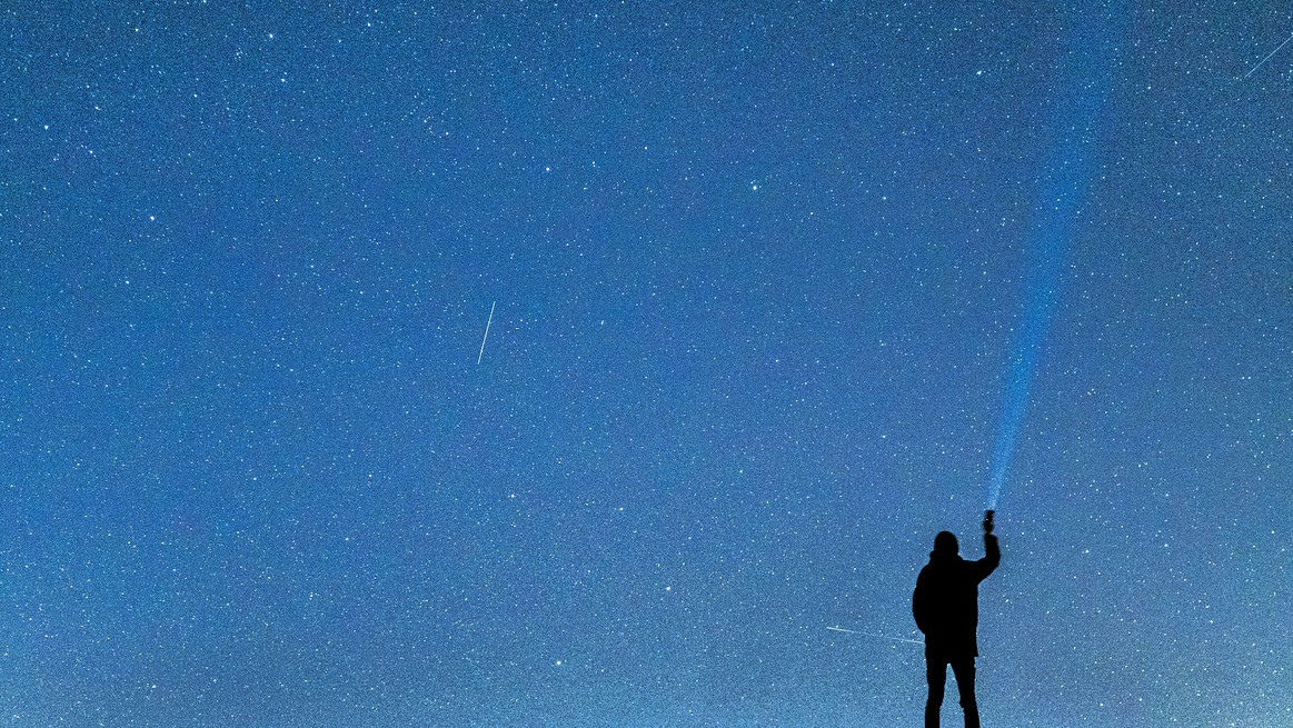 Падащи звезди: Ще наблюдаваме "Урсида" в най-дългата нощ на годината