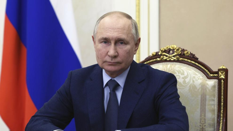 Путин започна да отговаря на въпроси на гражданите и медиите