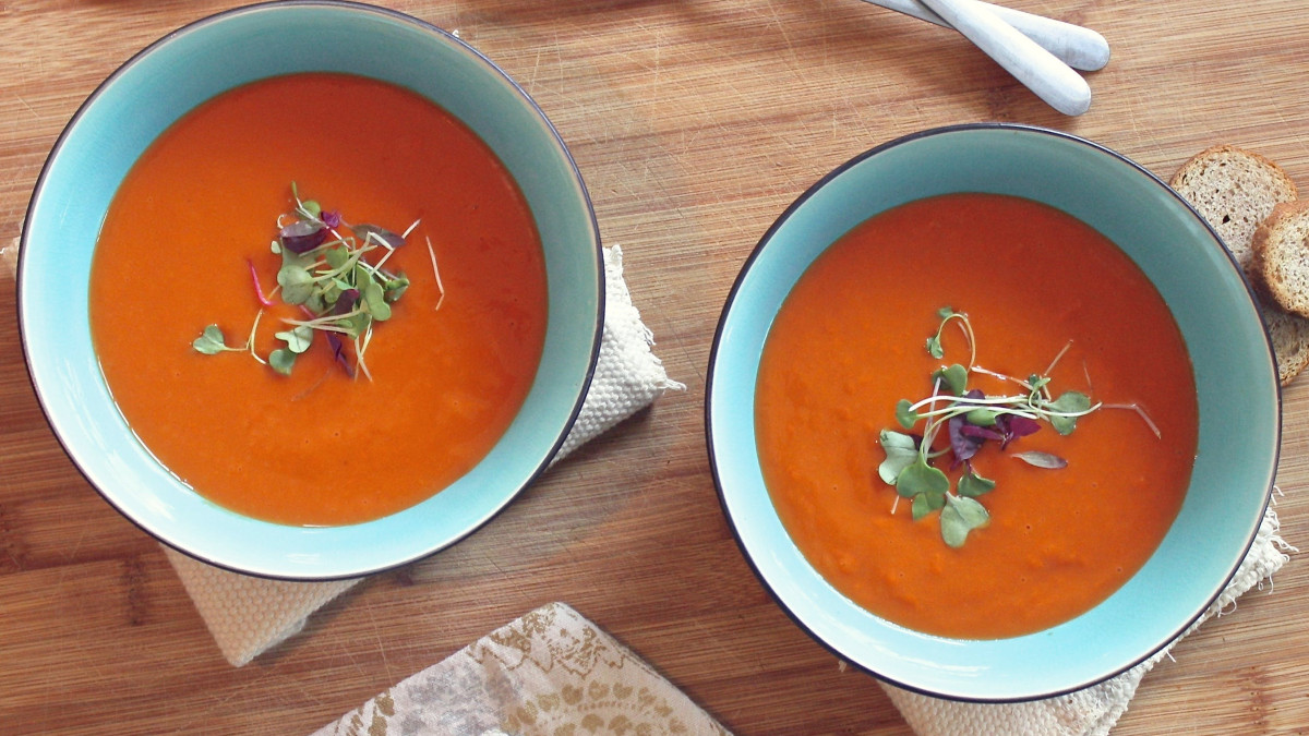 Възстановяващи баланса: Шест леки супи след празничните пищни пиршества
