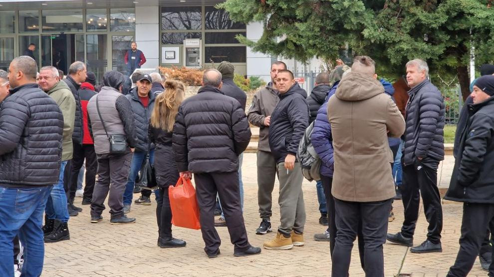 Работници от „Мини Марица-изток“ излязоха на протест