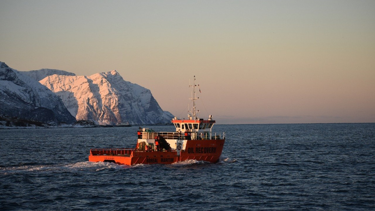 Ситуацията в Червено море: Какво се случва с отвлечените моряци?