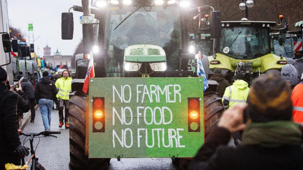 Ултиматум: Германските фермери заплашиха с нови протести, ако Шолц не оттегли съкращенията на субсидиите