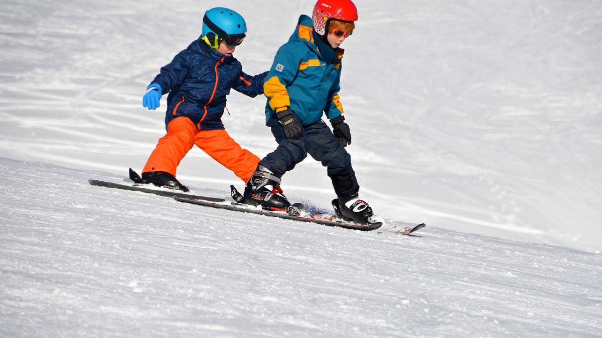 Децата ще карат ски в Банско срещу 1 лев в неделя