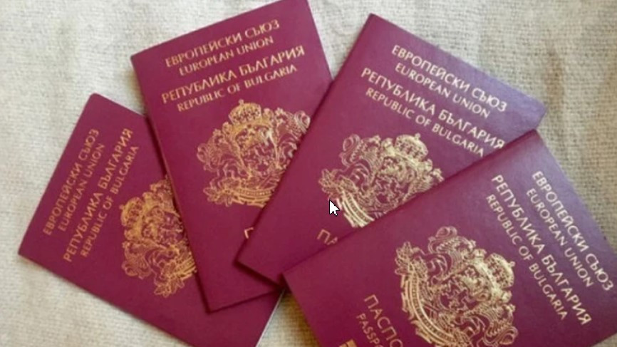 Борисов, Пеевски и Атанасов искат комисия да провери руската схема за българско гражданство