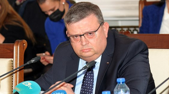 Сотир Цацаров: Прокуратурата не е предавала флашки за съдия Цариградска