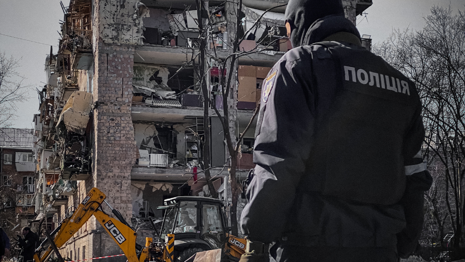 След въздушната тревога и силни взривове в Киев: Българската делегация напусна бомбоубежището