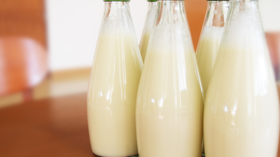 Българите пият най-скъпото мляко в ЕС