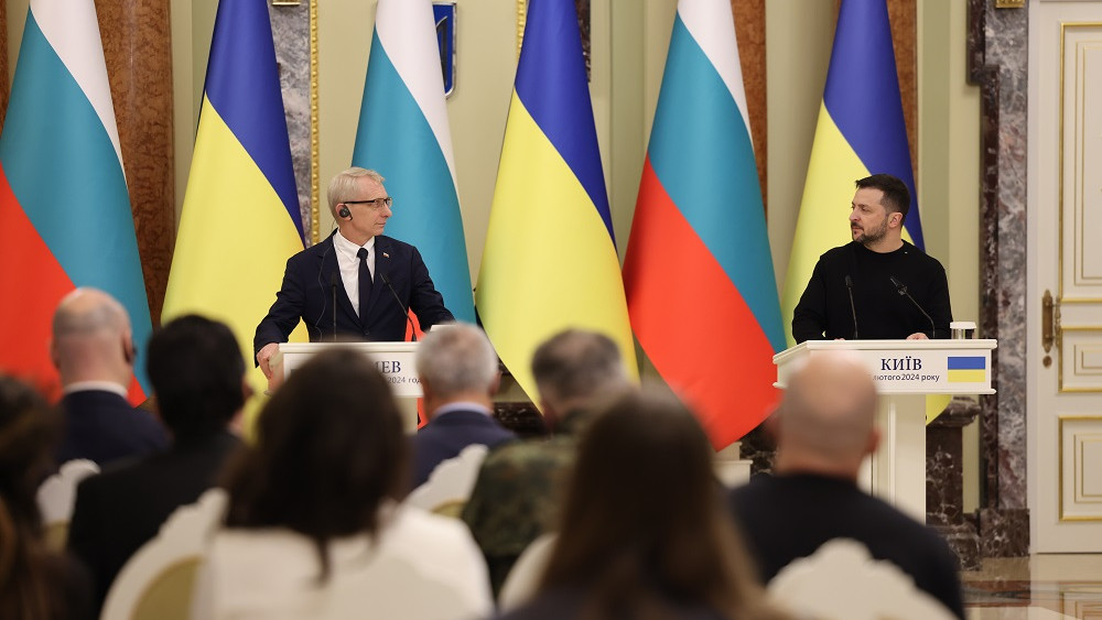Денков към президента Зеленски: Подкрепата ни за Украйна е защита за нас самите