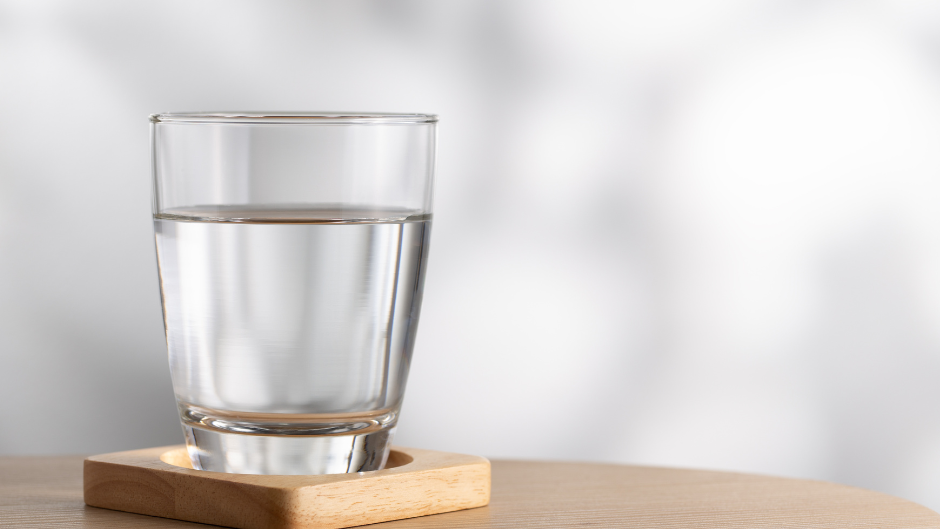 Истински лек за здравето: Как да си направите алкална вода у дома само с 3 евтини съставки