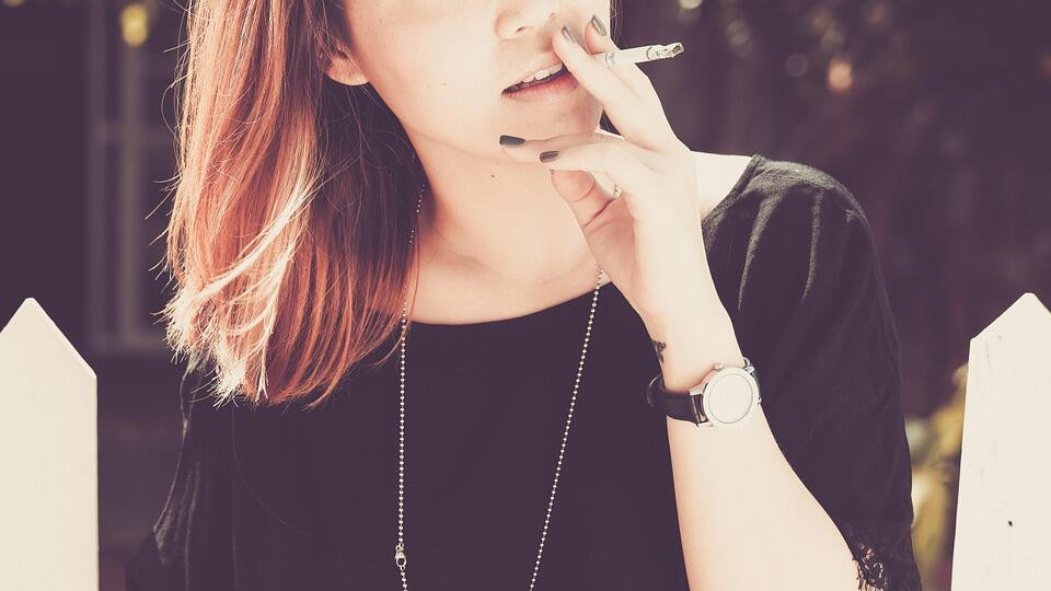Проучване: Пушенето увеличава мазнините в корема