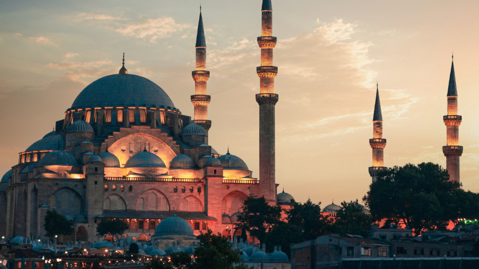 Турски сеизмолог: Очакваме земетресение с магнитуд над 7 около Истанбул