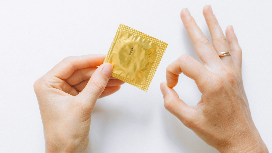 В Испания обмислят да направят презервативите безплатни за младежите