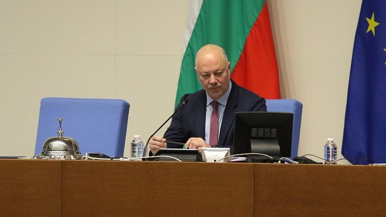 ПП-ДБ обмислят да поискат оставката на председателя на парламента Росен Желязков