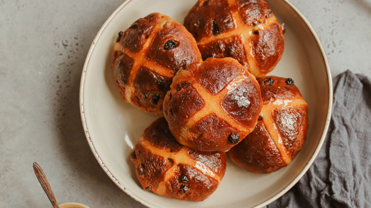 Завъртете невероятно вкусен лесен козунак в пералнята