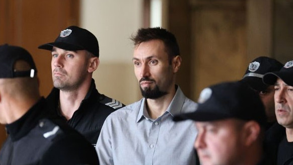 Съдът даде ход на делото за убийството на намерената в куфар Евгения