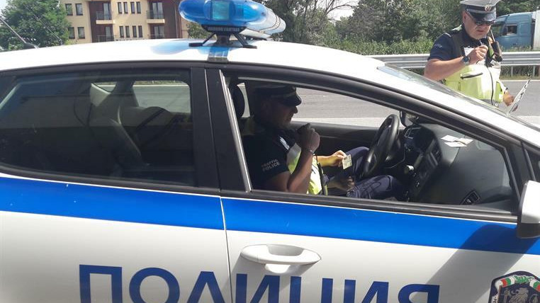 Полицаите в Бургаско ще тестват за алкохол и наркотици с нов уред