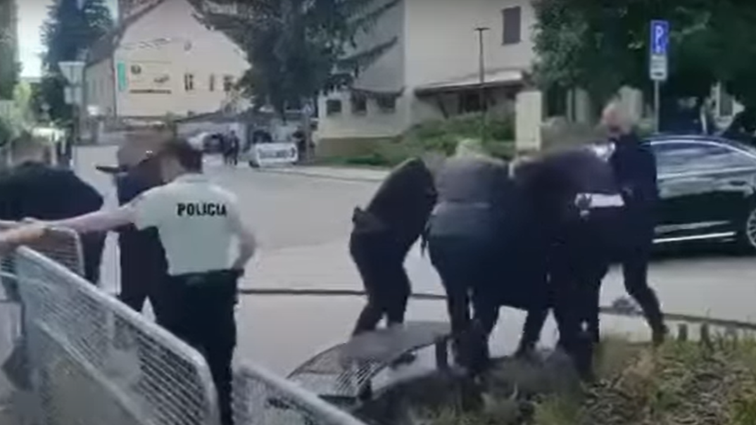 Ето какво е извикал атентаторът, прострелял словашкия премиер