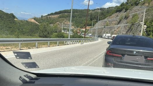 Зверска катастрофа спря движението за "Маказа", има много пострадали