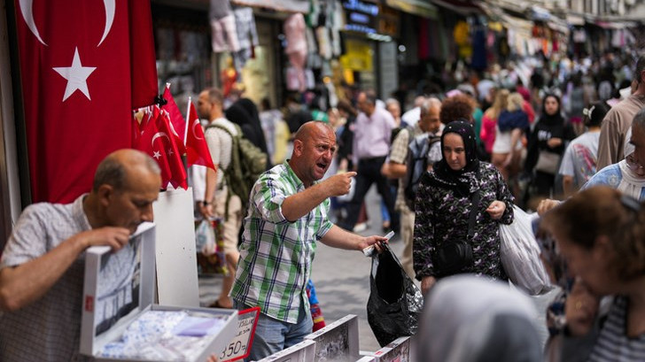 Турция: Най-добре е да похарчиш парите си още днес