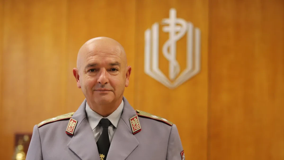 Ген. Мутафчийски: Медиците на ВМА са пример за съвременен героизъм