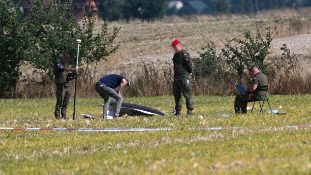 Руски дронове над Полша: Варшава говори за „безпрецедентна заплаха“ от десетилетия (ОБЗОР)