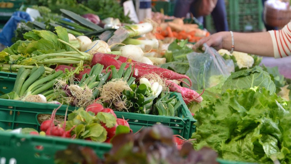 Потребителската кошница остава под 100 лв.