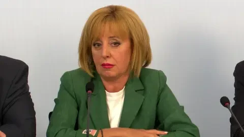 Мая Манолова подава жалба срещу скока в цените на синята и зелената зони в София