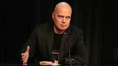 Слави Трифонов приветства Румен Радев на политическата сцена