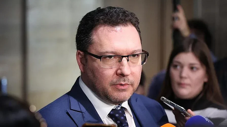 Митов с първи подробности за спирането на торент платформите