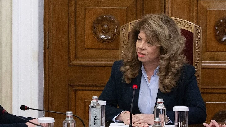 Илияна Йотова продължава разговорите за служебен кабинет