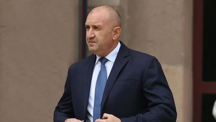 Румен Радев обяви водачите на листите си