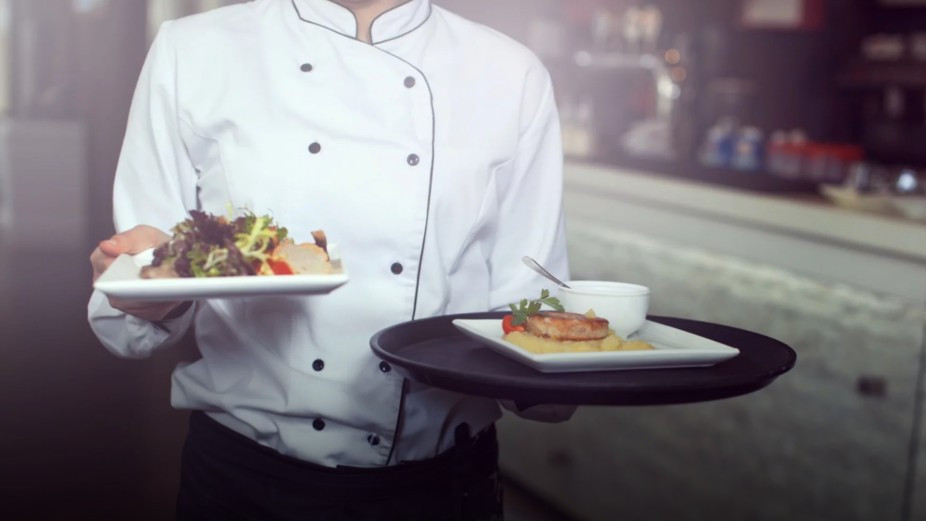 Хотелиери и ресторантьори възмутени: Държавата им пречела да наемат узбекистанци и други чужденци