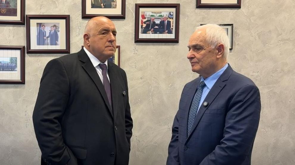 Гюров за срещата Запрянов-Борисов: Министрите от служебния кабинет нямат място по партийните централи