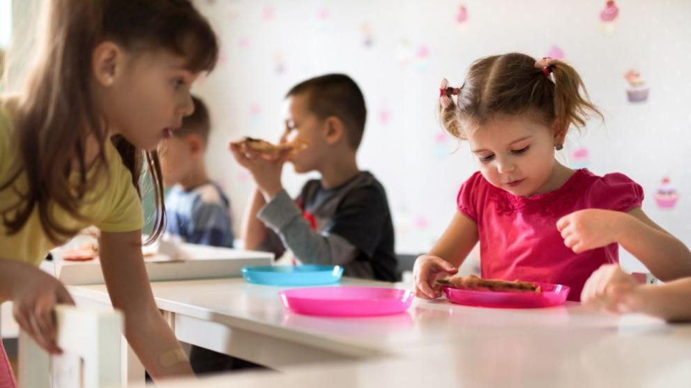 14 830 са свободните места в ясли и детски градини в София