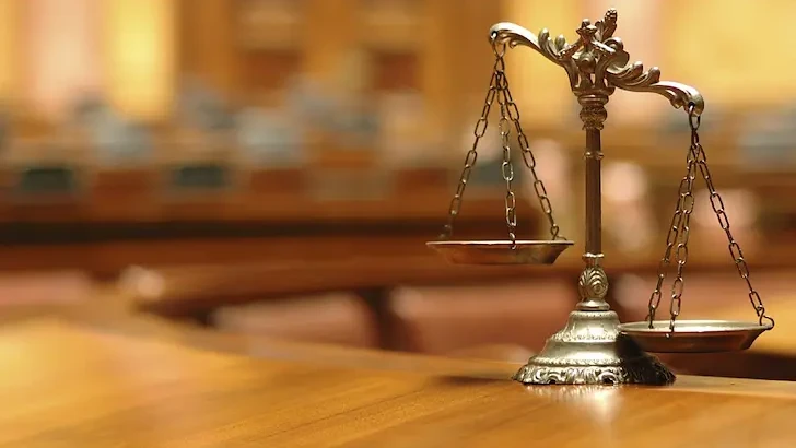 Осъдиха баща и син за блудство с малолетна