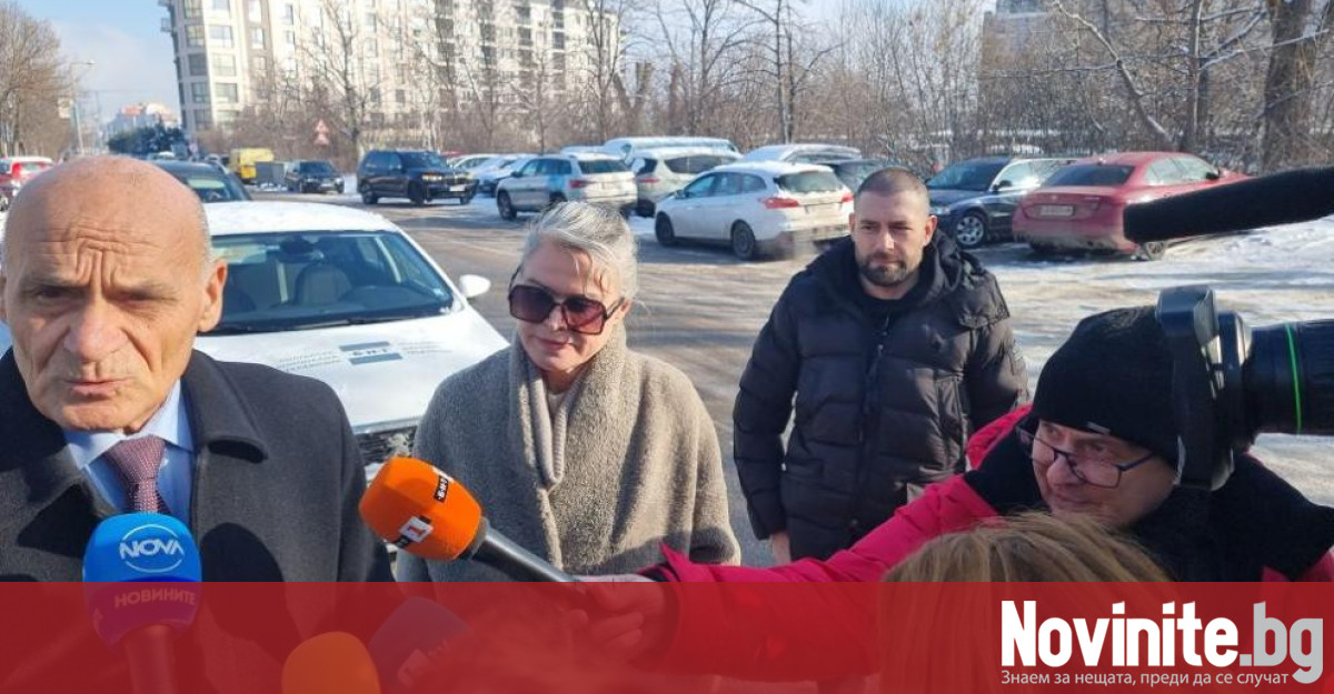 Елена Динева, жената до Васил Божков, пристигна в Главна дирекция