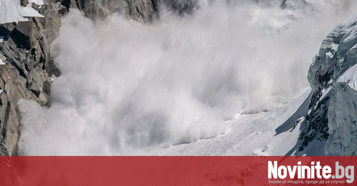 Огромна лавина е паднала днес следобед в Боровец в района
