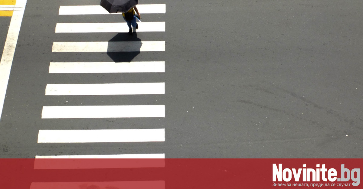 Шофьор на автомобил блъсна ученичка на пешеходна пътека в Казанлък