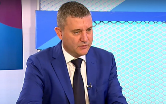 Горанов: Не е добра идея да се вдигат данъците