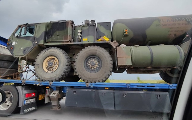 Камиони с немска регистрация извозват военна техника по АМ "Тракия",  МО си трае