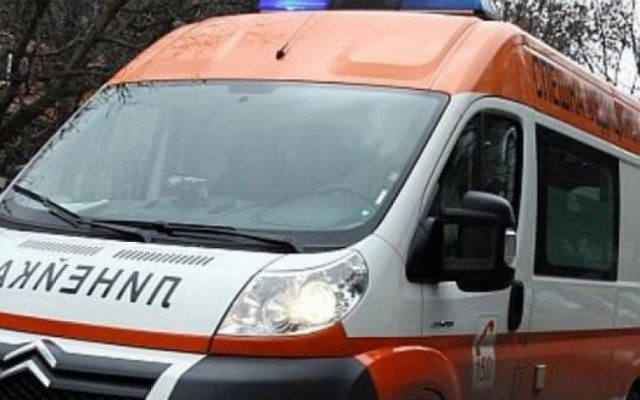 Четирима загинаха в челен удар и пожар на Подбалканския път