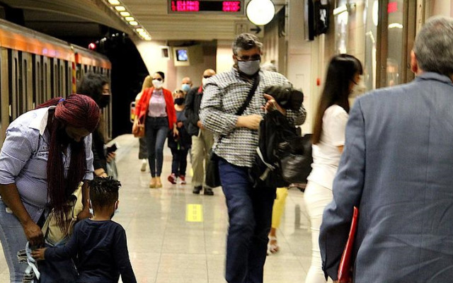 Отпада носнето на ковид маски в градския транспорт, ето откога