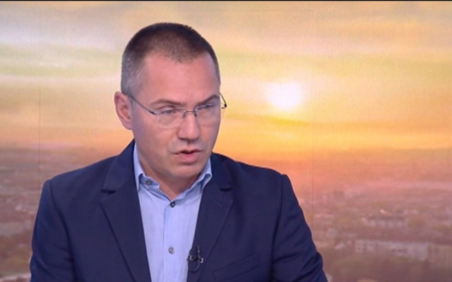 Джамбазки обвини Рашков за незаконните мигранти