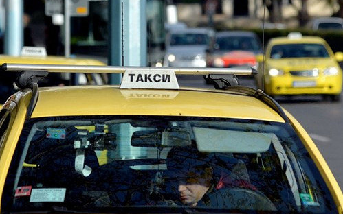 Таксиджиите се вдигат на протест заради брутални нападения от клиенти
