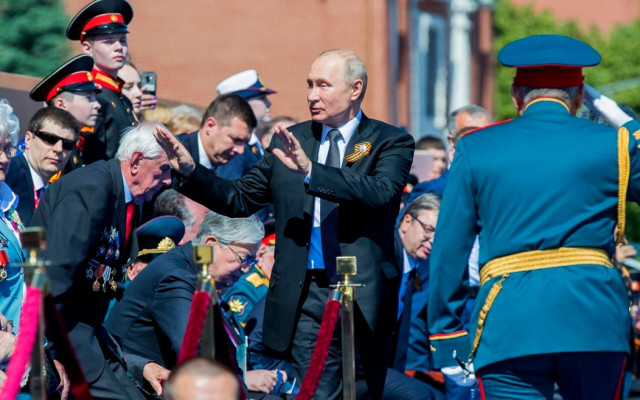 Цунами от реакции в България след извънредната вест от Москва - правят Путин на салата