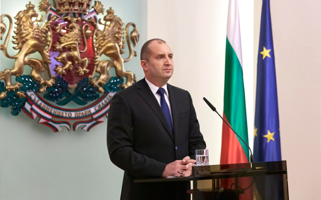 Президентът Радев започва консултации с парламентарните групи